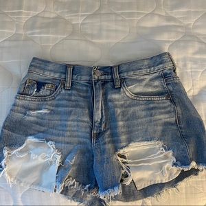 american eagle distressed jean shorts